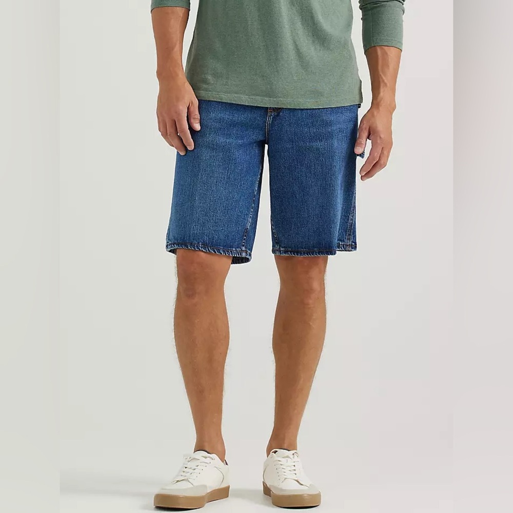 Men's Lee® 11-Inch Workwear Carpenter Denim Shorts Color: Mid Dark Size: 33 NEW